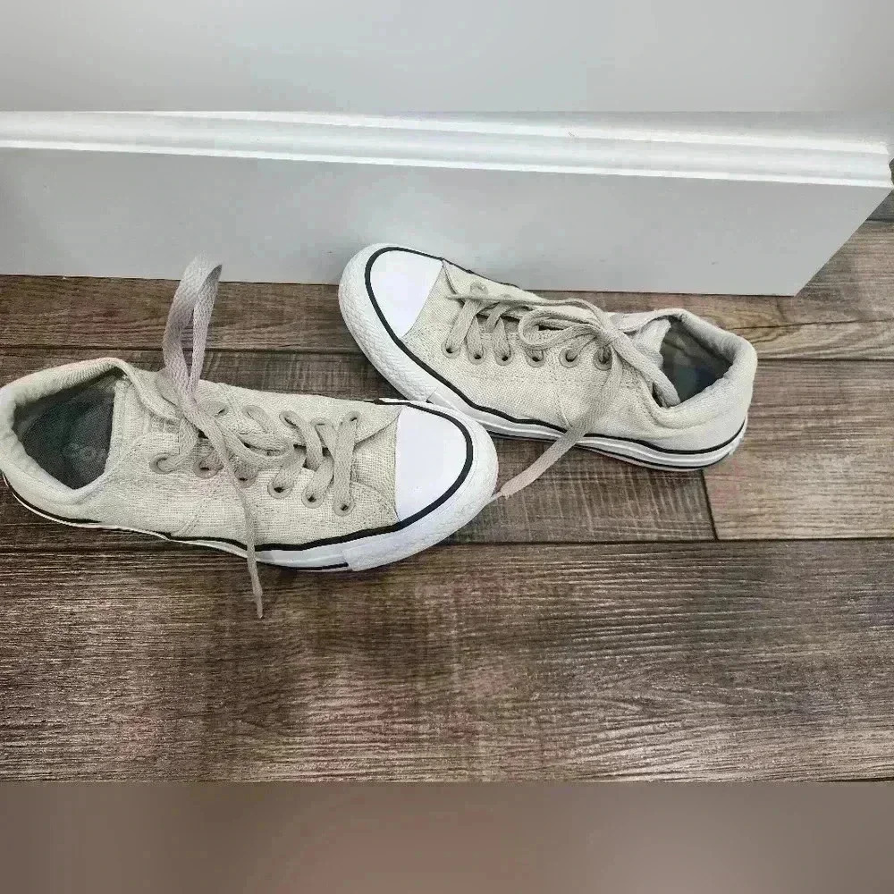Size 7 - Converse All Star Low Top Tan GREAT SHAPE - Picture 2 of 8